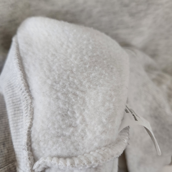 UofT Sweater - Picture 4 of 4